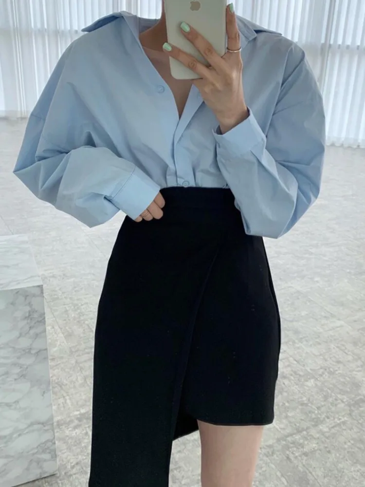 Blue irt Women Ele Single Button Loose Bubble Sve Turn-down Collar Faionable High-end Feeling Top for Autumn
Blue irt Women Ele Single Button Loose Bubble Sve Turn-down Collar Faionable High-end Feeling Top for Autumn