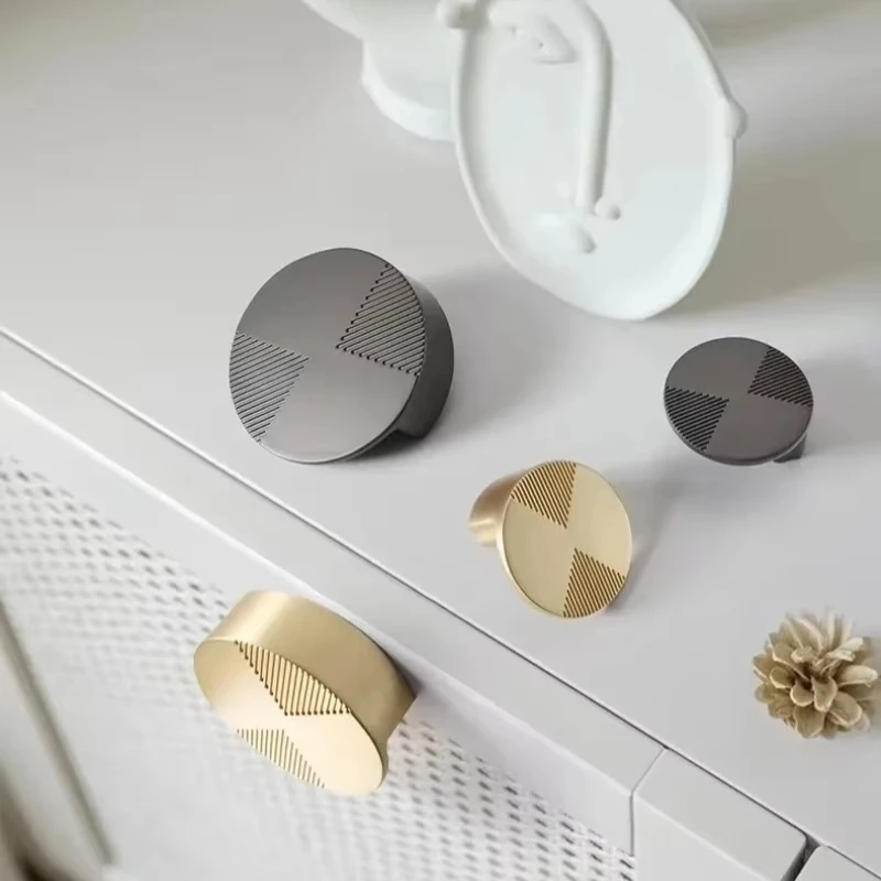 Solid Zinc Alloy Cabinet Knobs Kitchen Cabinet Handles Round Gold Drawer Pull Furniture Door Handle Nordic Simple Handles
Solid Zinc Alloy Cabinet Knobs Kitchen Cabinet Handles Round Gold Drawer Pull Furniture Door Handle Nordic Simple Handles