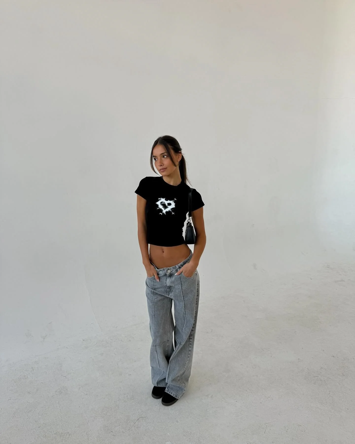 Y2k Clothes Gothic Aesthetic Cute Sleeveless Camisole Punk Solid Short Women's T-shirts Camisole Crop Tops Emo Crop Top Women
Y2k Clothes Gothic Aesthetic Cute Sleeveless Camisole Punk Solid Short Women's T-shirts Camisole Crop Tops Emo Crop Top Women