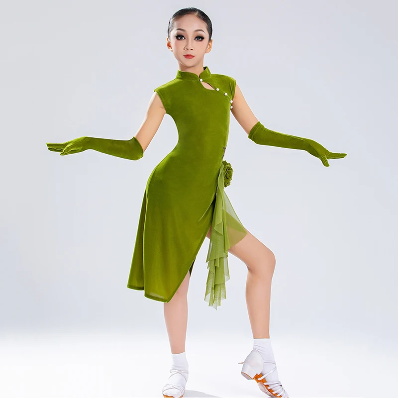 Kids Girls Green Velvet Cheongsam Retro Slimming Performance Costume Childrens Latin Dancewear Split Mesh Skirt Practice Clothes
Kids Girls Green Velvet Cheongsam Retro Slimming Performance Costume Childrens Latin Dancewear Split Mesh Skirt Practice Clothes