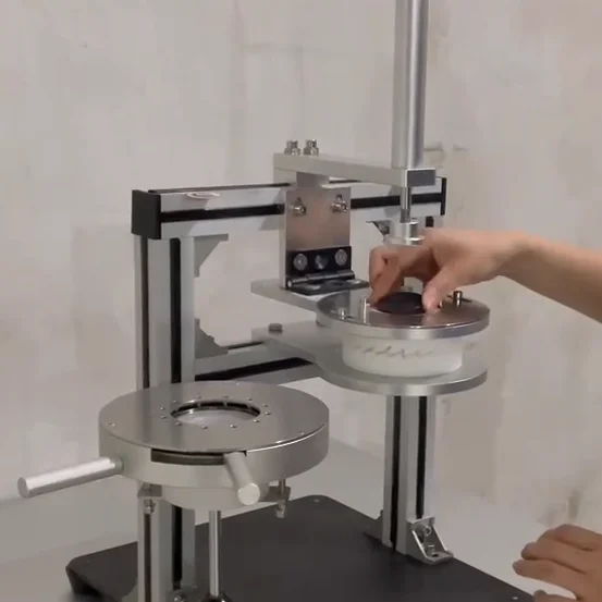 12/настраиваемая машина для упаковки мыла в складку в отеле для бара в эксплуатации
12/настраиваемая машина для упаковки мыла в складку в отеле для бара в эксплуатации