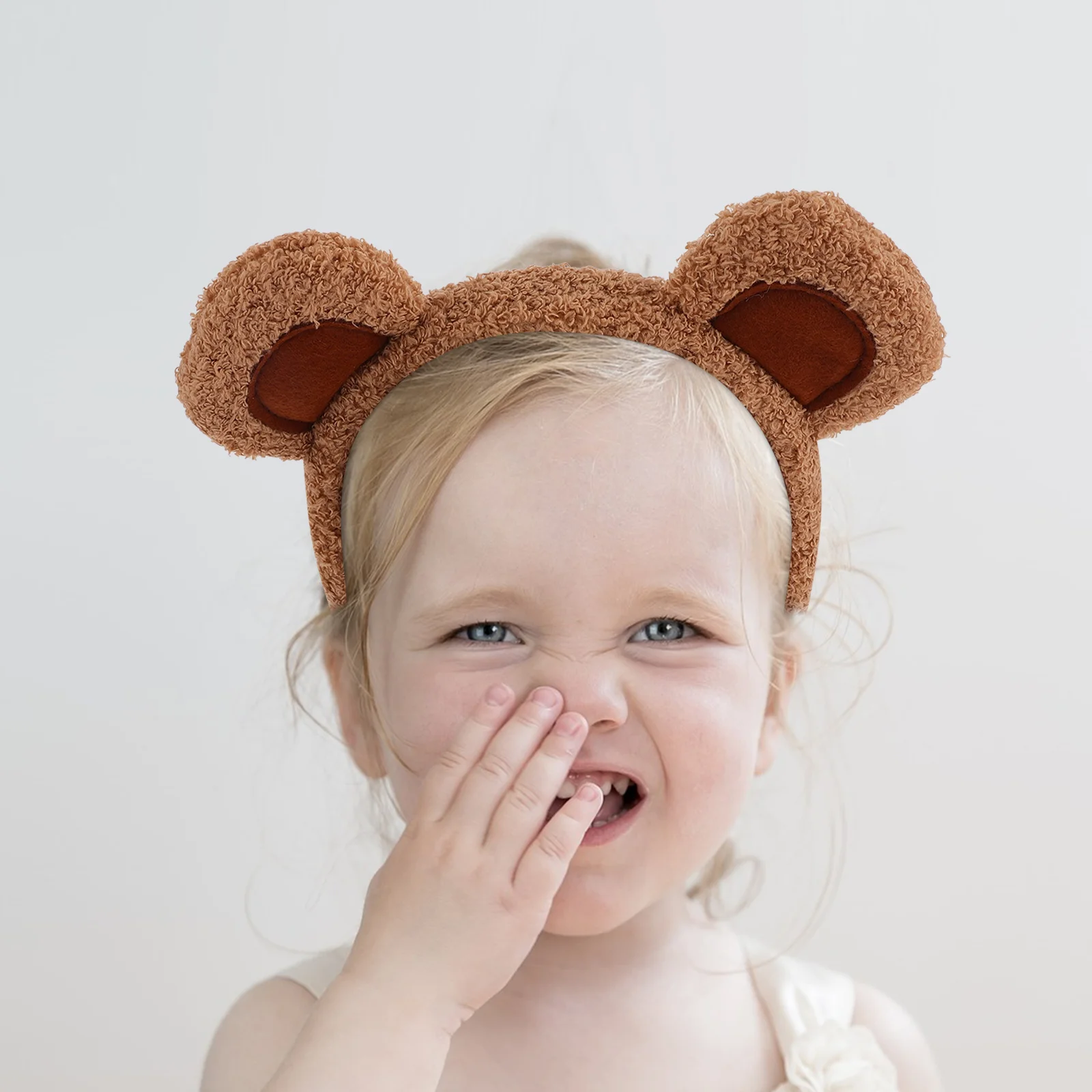 Adorable Bear Ears Headband Kids Animal Hair Hoop for Costume Party Makeup Session Kindergarten Show Washing Face Use
Adorable Bear Ears Headband Kids Animal Hair Hoop for Costume Party Makeup Session Kindergarten Show Washing Face Use