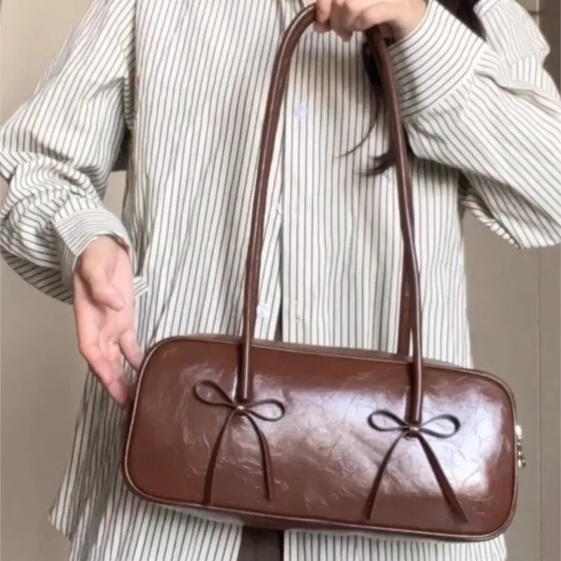 Women Bow Vintage Handbag Pu Leather Purse High Street Casual Y2k Shoulder Bags Female Harajuku Aesthetic Handbags 2025 Trendy
Women Bow Vintage Handbag Pu Leather Purse High Street Casual Y2k Shoulder Bags Female Harajuku Aesthetic Handbags 2025 Trendy