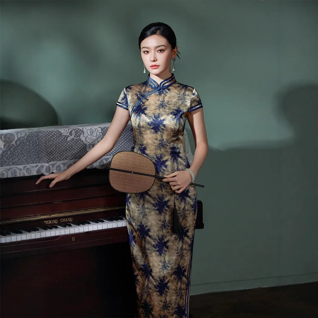 Annual Silk Chinese Floral Traditional Vintage Modern Cheongsam Qipao Spring and Dress Improved Retro Women's High Sense
Annual Silk Chinese Floral Traditional Vintage Modern Cheongsam Qipao Spring and Dress Improved Retro Women's High Sense