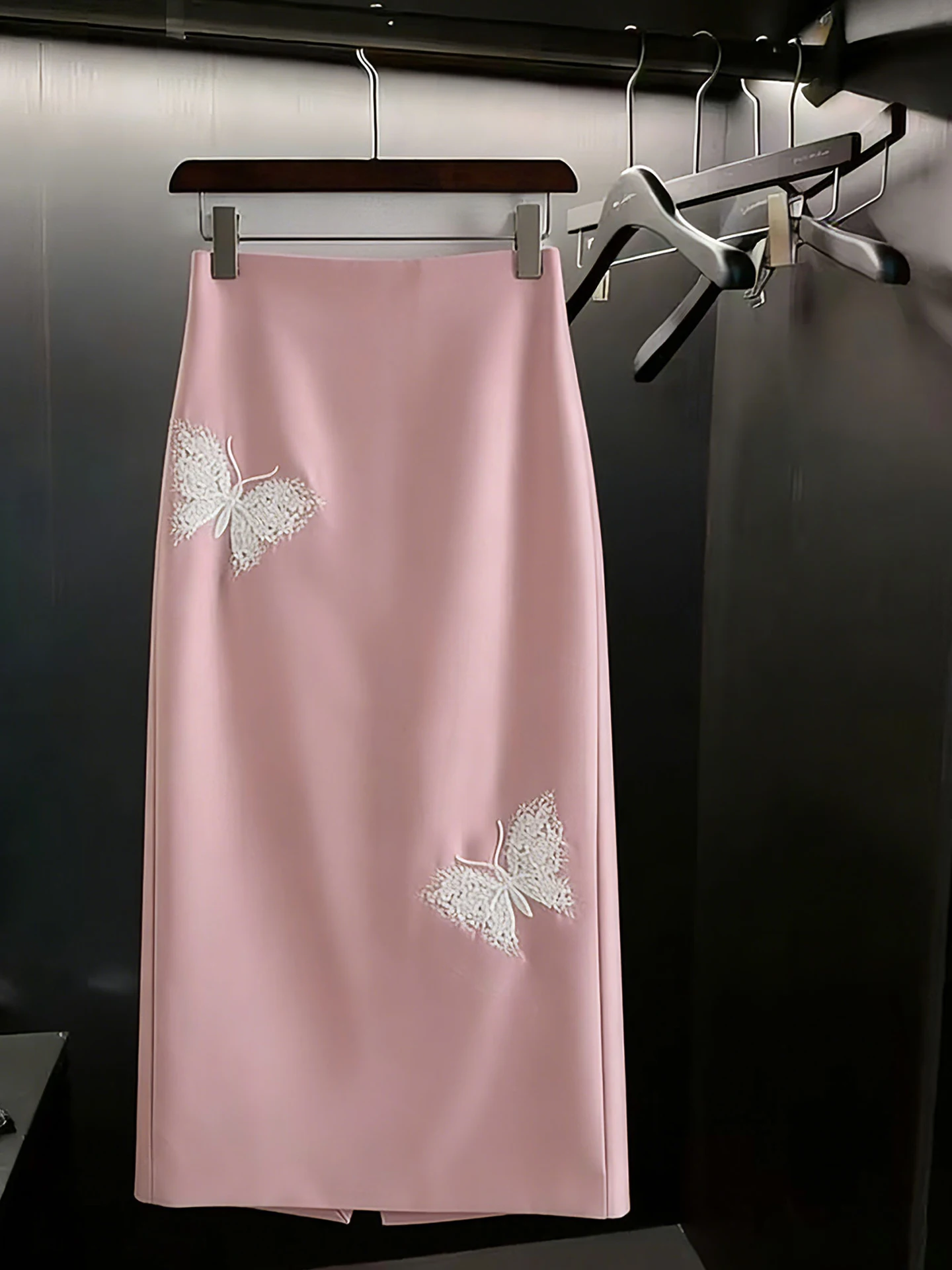Elegant Embroidered High Waist Straight Cut Midi Skirt Fashionable Ageless Slimming Spring 2026 Ladies Skirt
Elegant Embroidered High Waist Straight Cut Midi Skirt Fashionable Ageless Slimming Spring 2026 Ladies Skirt