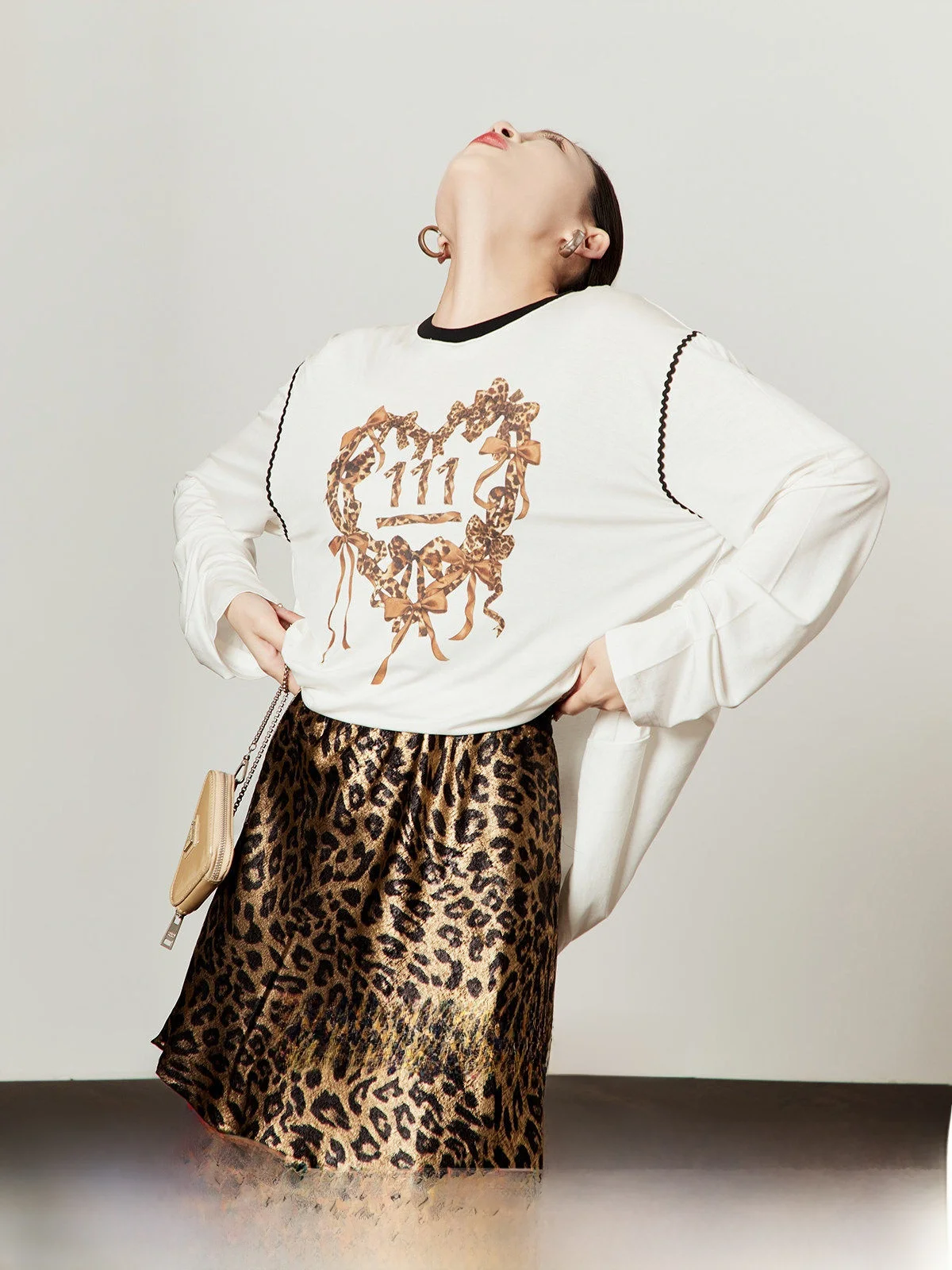 White Loose Casual Style Heart Leopard Print T-Shirt Women's Spring New Arrival Breathable Comfortable Long Sleeve round Neck
White Loose Casual Style Heart Leopard Print T-Shirt Women's Spring New Arrival Breathable Comfortable Long Sleeve round Neck