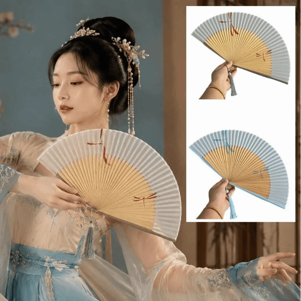 Chinese Style Folding Hand Fan Bamboo Frame Hand-painted Retro Handheld Fan Portable Handmade Women's Dance Fan Wedding Party
Chinese Style Folding Hand Fan Bamboo Frame Hand-painted Retro Handheld Fan Portable Handmade Women's Dance Fan Wedding Party