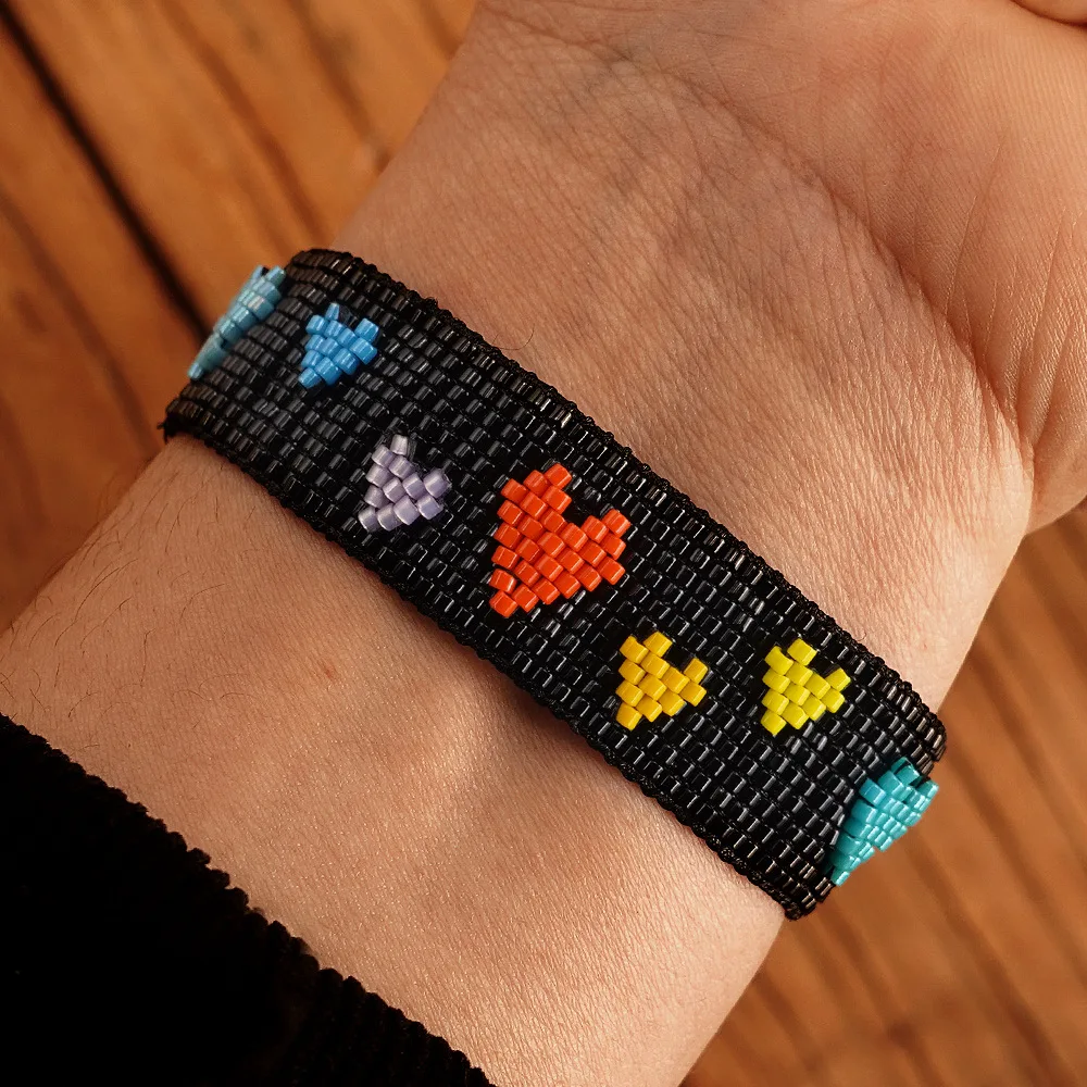 Beaded bracelet Versatile Heart Bohemia Adjustable Female Hand-woven Fashion Simple Pattern Gradient color Rice bead bracelet
Beaded bracelet Versatile Heart Bohemia Adjustable Female Hand-woven Fashion Simple Pattern Gradient color Rice bead bracelet