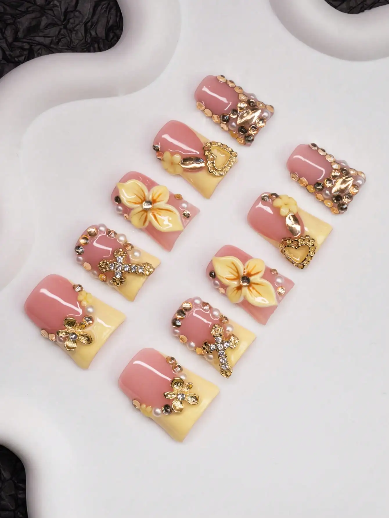 10Pcs Set Handmade Duck-Mouth Shaped Nail Art Decorations, Nude & Yellow Color French Tips, Gold Floral, Pearl, Rhinestone, Hear
10Pcs Set Handmade Duck-Mouth Shaped Nail Art Decorations, Nude & Yellow Color French Tips, Gold Floral, Pearl, Rhinestone, Hear