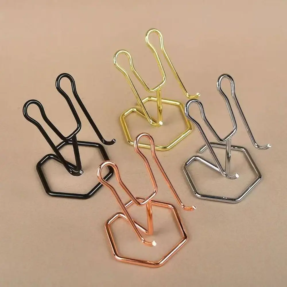 Metal Material Metal Mobile Phone Holder Simple Universal Design Phone Stand Bottom Sturdy and Stable Multifunctional
Metal Material Metal Mobile Phone Holder Simple Universal Design Phone Stand Bottom Sturdy and Stable Multifunctional