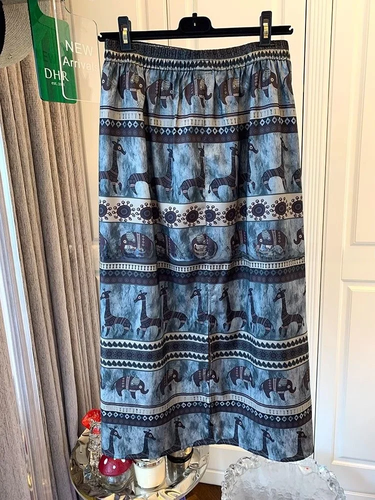 plus Size Women's High Waist Straight Leg Midi Skirt Summer Style Loose Fit Slimming A-Line Skirt Heavyweight Ink Print
plus Size Women's High Waist Straight Leg Midi Skirt Summer Style Loose Fit Slimming A-Line Skirt Heavyweight Ink Print