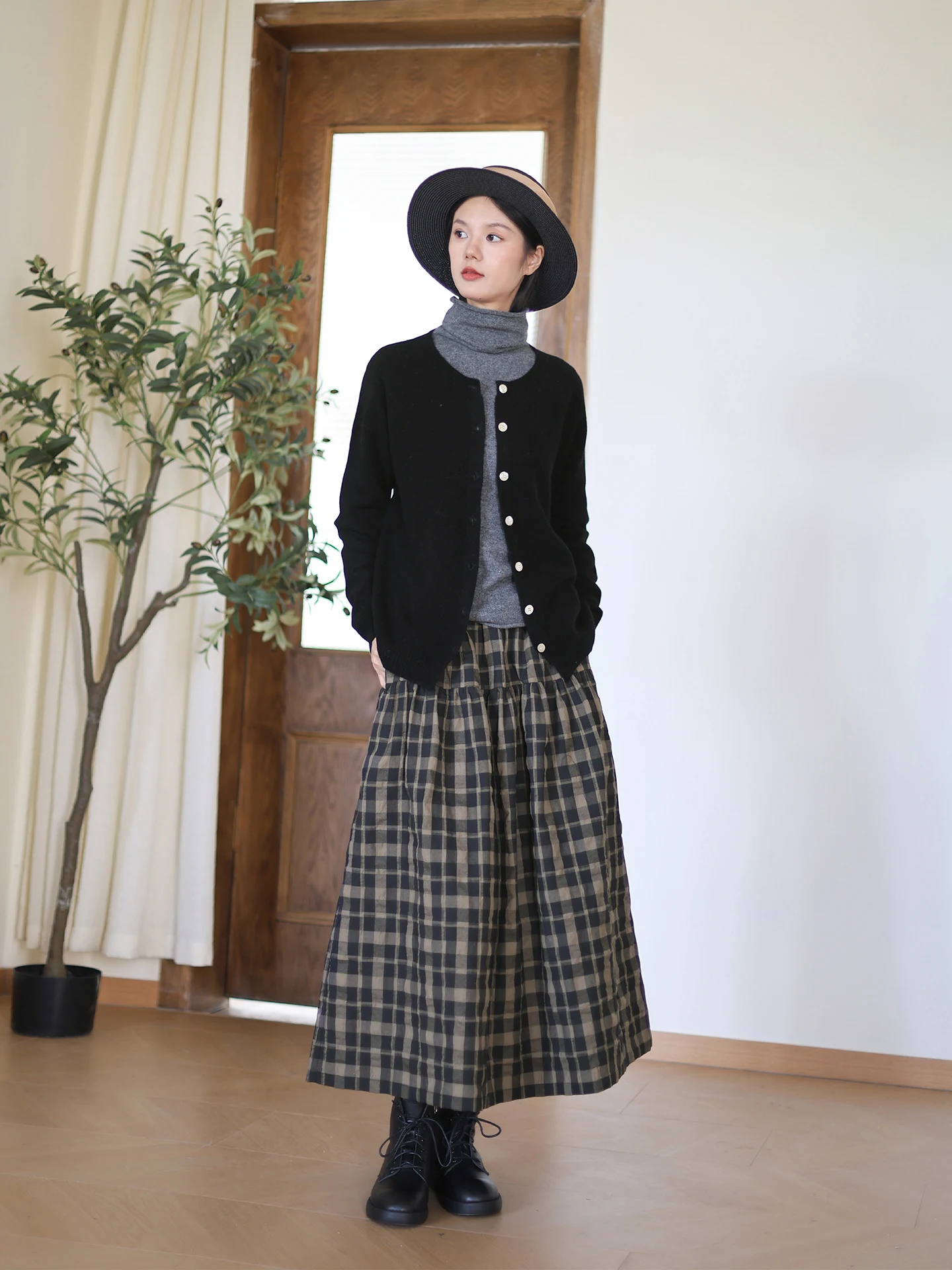 Autumn Winter Plaid Cotton A-Line Skirt Retro Artistic Slimming Hip Covering Long Skirt Comfortable Breathable Women's S...
Autumn Winter Plaid Cotton A-Line Skirt Retro Artistic Slimming Hip Covering Long Skirt Comfortable Breathable Women's S...