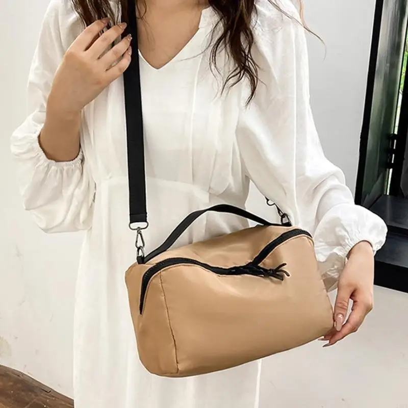 Fashion Forward Pillow Bag PU Crossbody Shoulder Bags for Social Gatherings 20CA
Fashion Forward Pillow Bag PU Crossbody Shoulder Bags for Social Gatherings 20CA
