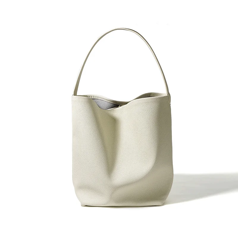 2026 Women Large Capacity Genuine Leather Bucket Bag Lady Luxury Designers Shoulder Bag Female High Quality Hot Sale Handbag
2026 Women Large Capacity Genuine Leather Bucket Bag Lady Luxury Designers Shoulder Bag Female High Quality Hot Sale Handbag