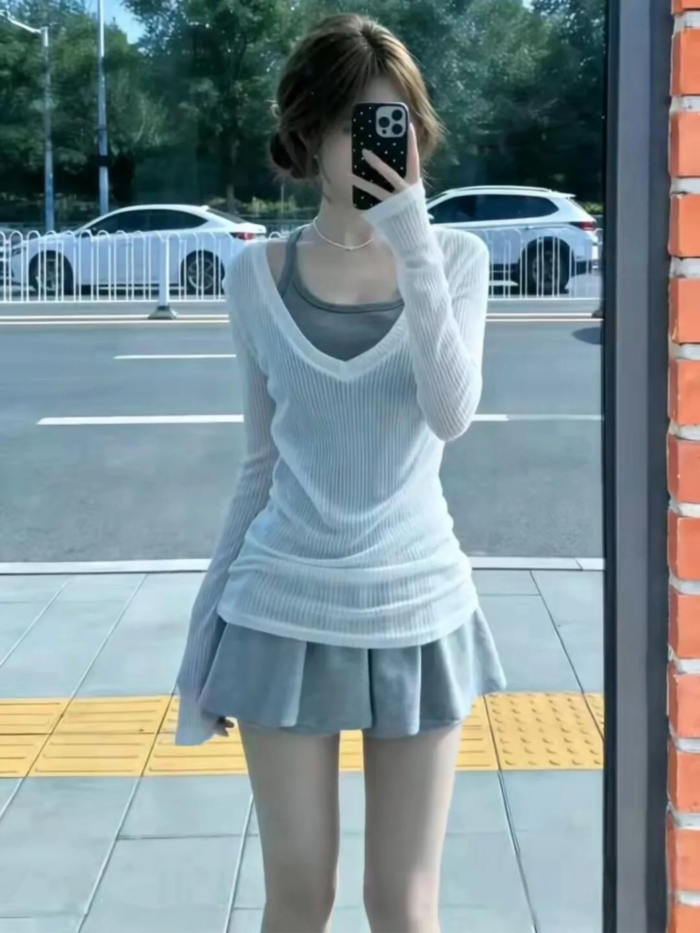 White Halter Neck Short Skirt Set Women's Korean Style Summer Fashion Casual Wear High Waist Micro Elastic V-Neck Shirt
White Halter Neck Short Skirt Set Women's Korean Style Summer Fashion Casual Wear High Waist Micro Elastic V-Neck Shirt