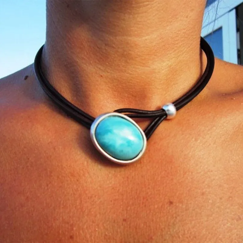 Design new retro necklace creative leather turquoise collarbone exaggerated trend neck ring
Design new retro necklace creative leather turquoise collarbone exaggerated trend neck ring