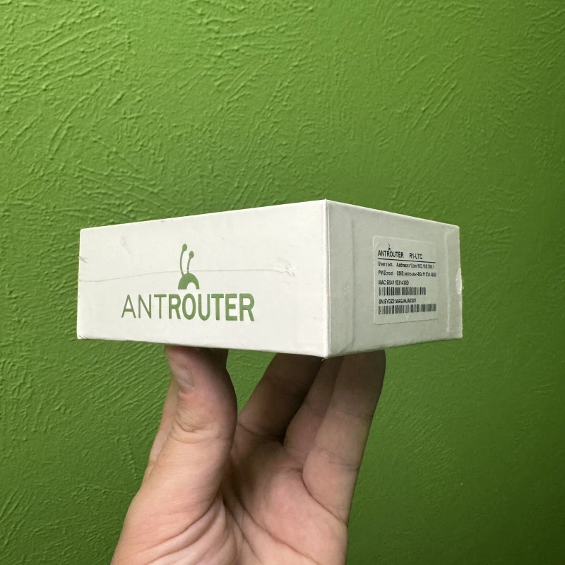 Antminer AntRouter R1-LTC ASIC Litecoin Miner WiFi Router
Antminer AntRouter R1-LTC ASIC Litecoin Miner WiFi Router