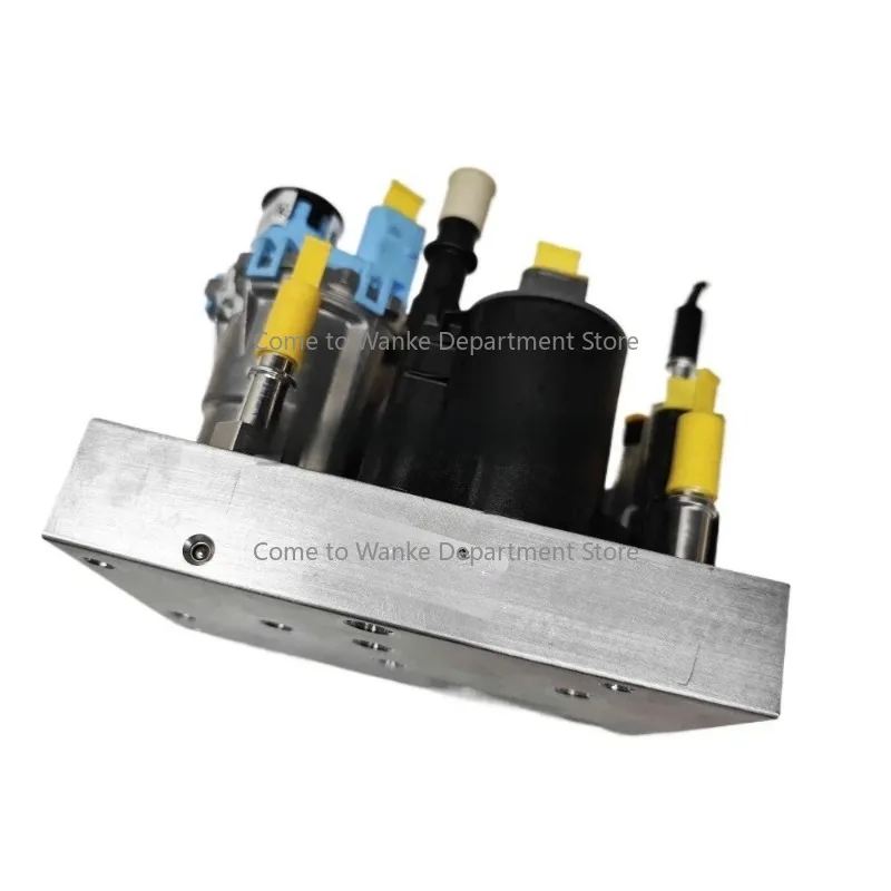 Urea pump metering pump assembly C1205710-E9300 P1205710 85022215 23387854 22209519 1205710-E9300 
Urea pump metering pump assembly C1205710-E9300 P1205710 85022215 23387854 22209519 1205710-E9300