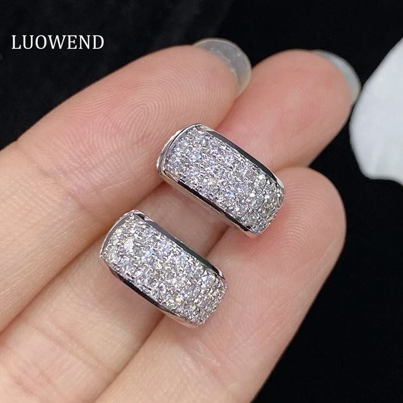 LUOWEND 18K White Gold Earrings Luxury 0.95carat Real Natural Diamond Hoop Earrings for Women Shiny INS Style Party Jewelry
LUOWEND 18K White Gold Earrings Luxury 0.95carat Real Natural Diamond Hoop Earrings for Women Shiny INS Style Party Jewelry