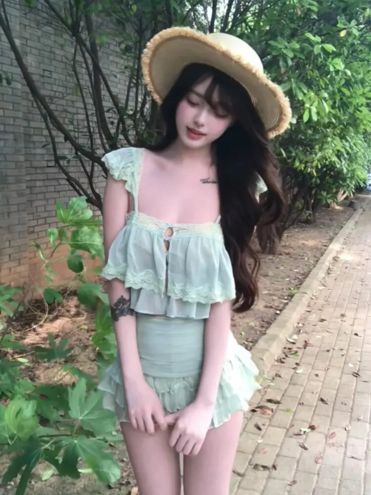 Meng Ling Summer Vacation Style Chiffon Set Women's Pure Desire Top Half-skirt Two-piece Set with Flutter Sleeves High Waist
Meng Ling Summer Vacation Style Chiffon Set Women's Pure Desire Top Half-skirt Two-piece Set with Flutter Sleeves High Waist