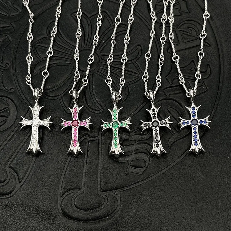 Punk Hip Hop Thai Silver Platinum Plated Full Diamond Cross Necklace Color Diamond Twist Chain Premium Sweater Chain Niche
Punk Hip Hop Thai Silver Platinum Plated Full Diamond Cross Necklace Color Diamond Twist Chain Premium Sweater Chain Niche