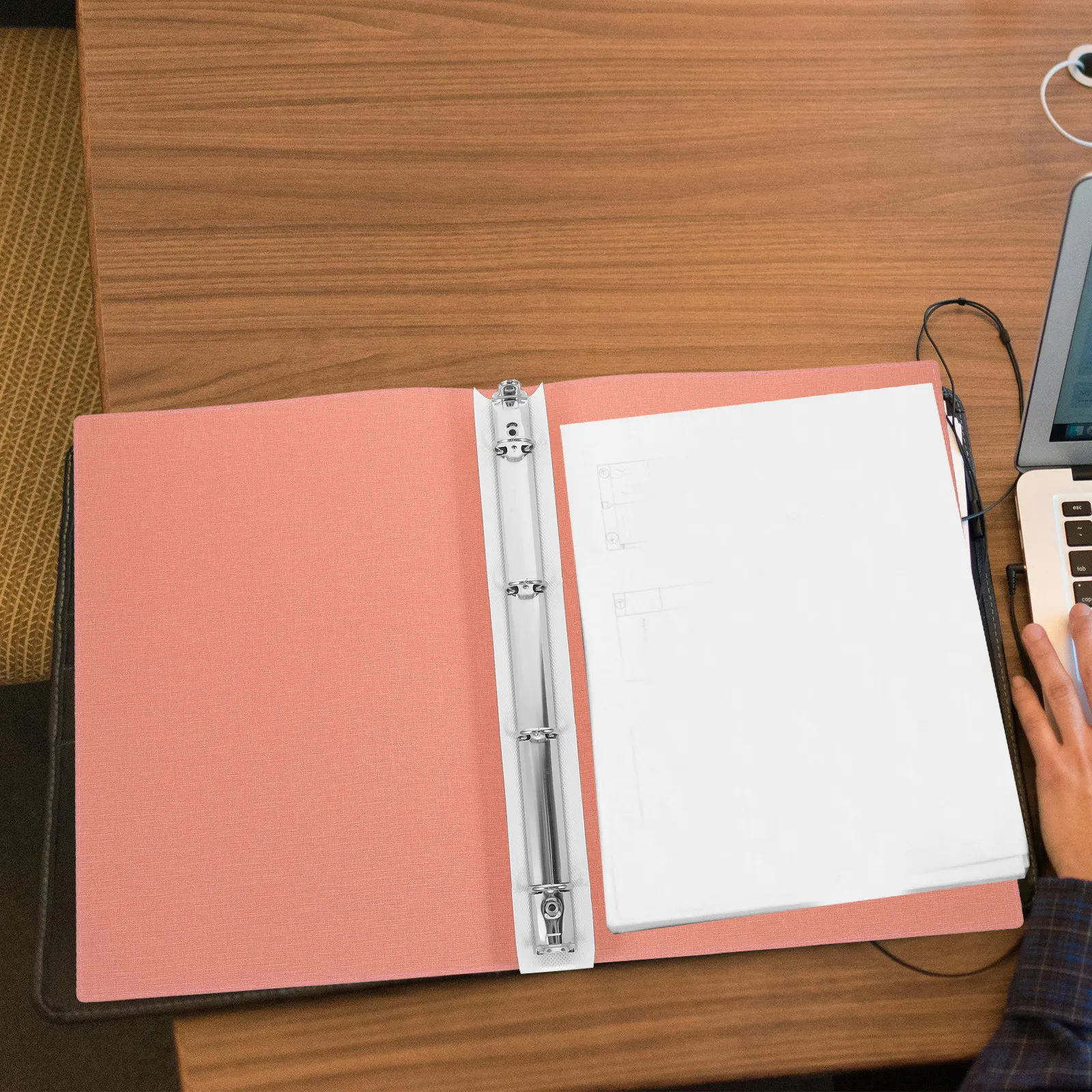 Portable PU Binder Shell for Loose-Leaf Notebooks Adjustable Clip Design Sturdy Document Organizer Folder for Students Teachers
Portable PU Binder Shell for Loose-Leaf Notebooks Adjustable Clip Design Sturdy Document Organizer Folder for Students Teachers