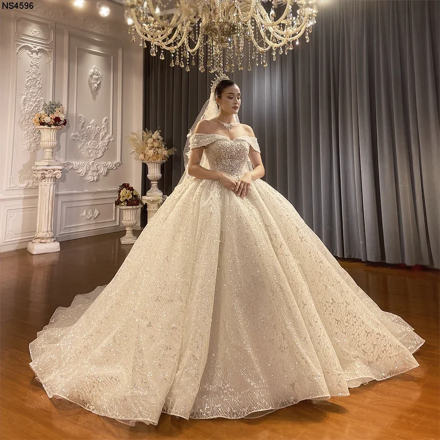 Customized Luxury Ball Gown Wedding Dresses Off The Shoulder Straps Lace Wedding Dress With Small Train AmandaNovias Official
Customized Luxury Ball Gown Wedding Dresses Off The Shoulder Straps Lace Wedding Dress With Small Train AmandaNovias Official