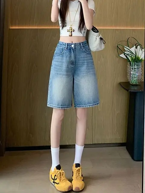 American Style High Waist Denim Shorts Women's Summer Thin Loose Slimming Versatile Five-Quarter Pants Breathable Wear-resistant
American Style High Waist Denim Shorts Women's Summer Thin Loose Slimming Versatile Five-Quarter Pants Breathable Wear-resistant
