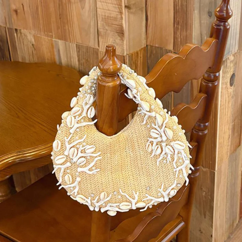 Bohemian Shell Coral Handbag Cotton Hemp Crescent Magnetic Buckle Handbag Casual Versatile Exquisite Sweet Beach Vacation Bag
Bohemian Shell Coral Handbag Cotton Hemp Crescent Magnetic Buckle Handbag Casual Versatile Exquisite Sweet Beach Vacation Bag