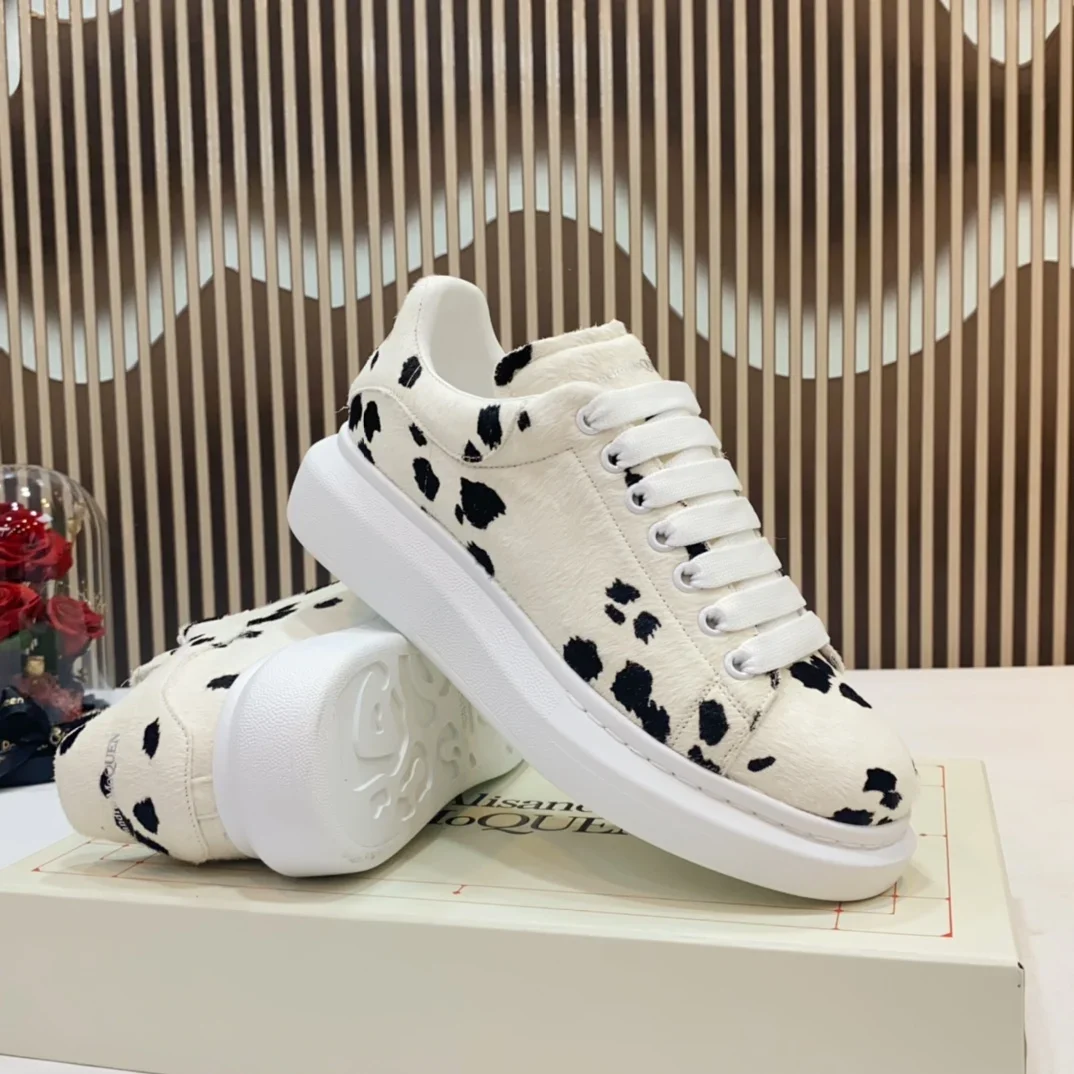 Top Hight Quality Mens Casual Sneakers Real Leather Womens Brand Designer Tennis Shoes Classic Fashion Design running shoes
Top Hight Quality Mens Casual Sneakers Real Leather Womens Brand Designer Tennis Shoes Classic Fashion Design running shoes