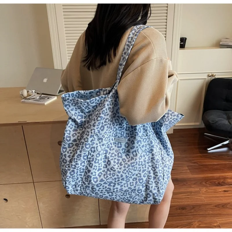 Women's Oversized Print Tote Bag with Side Pocket Spacious for Daily Casual Office Streetwear Weekend Travel Errands & Daily Use
Women's Oversized Print Tote Bag with Side Pocket Spacious for Daily Casual Office Streetwear Weekend Travel Errands & Daily Use