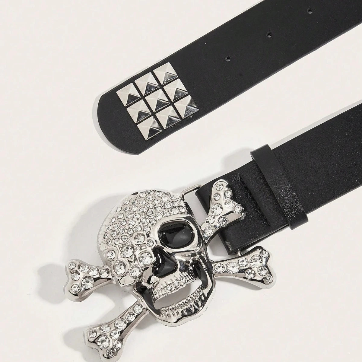 Dark Punk Rivet Belt Skull Buckle Retro Gothic Waistband Heavy Metal Versatile Decorative Jeans Belt Fashion Accessory for Women
Dark Punk Rivet Belt Skull Buckle Retro Gothic Waistband Heavy Metal Versatile Decorative Jeans Belt Fashion Accessory for Women