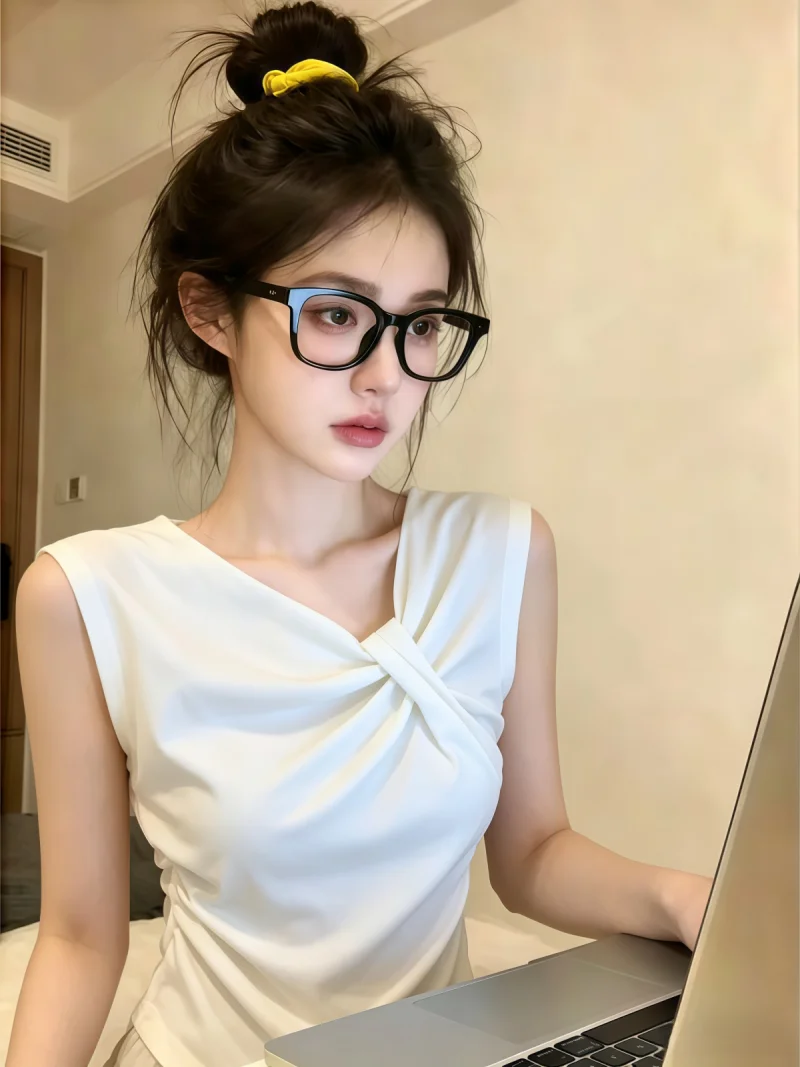 Summer New Style Women's T-shirt Self-retention Fly-sleeve Waist-cinching Slimming Anti-aging Regular-length Sleeveless Top
Summer New Style Women's T-shirt Self-retention Fly-sleeve Waist-cinching Slimming Anti-aging Regular-length Sleeveless Top
