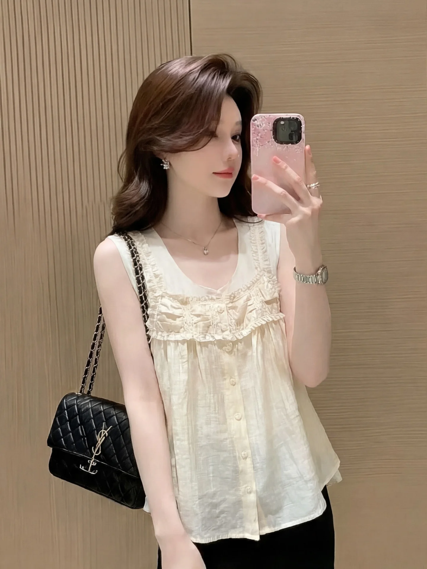 Korean Style Fashionable Fake Two-Piece Strap Vest Women's Summer New Design Single Button Layering Sleeveless Top
Korean Style Fashionable Fake Two-Piece Strap Vest Women's Summer New Design Single Button Layering Sleeveless Top