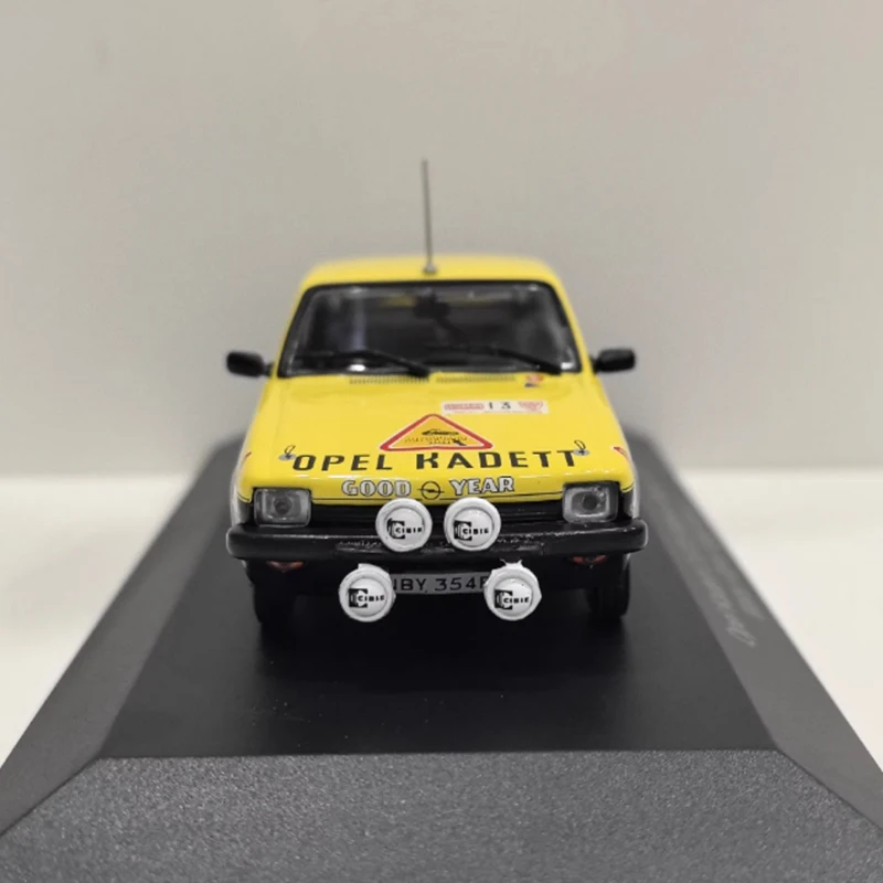 CMR масштаб 1/43 Kadett gt/e # 13, 1977, имитация модели автомобиля из сплава, статическая коллекция, украшенные праздничные подарки, игрушки, сувенирный подарок
CMR масштаб 1/43 Kadett gt/e # 13, 1977, имитация модели автомобиля из сплава, статическая коллекция, украшенные праздничные подарки, игрушки, сувенирный подарок