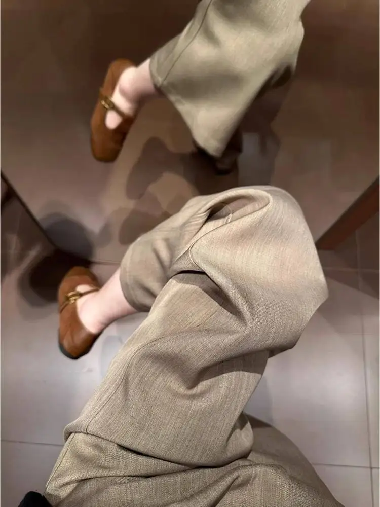 plus Size Khaki Suit Pants Women's Summer Loose Casual Drapey Straight Leg Pants High Waist Wide Leg Trousers Breathable Skin...
plus Size Khaki Suit Pants Women's Summer Loose Casual Drapey Straight Leg Pants High Waist Wide Leg Trousers Breathable Skin...