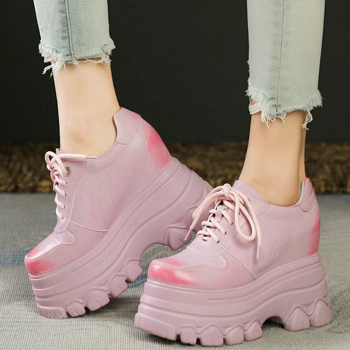 2024 Vulcanized Shoes Women Lace Up Genuine Leather Wedges High Heel Ankle Boots Female Round Toe Platform Pumps Casual Shoes
2024 Vulcanized Shoes Women Lace Up Genuine Leather Wedges High Heel Ankle Boots Female Round Toe Platform Pumps Casual Shoes