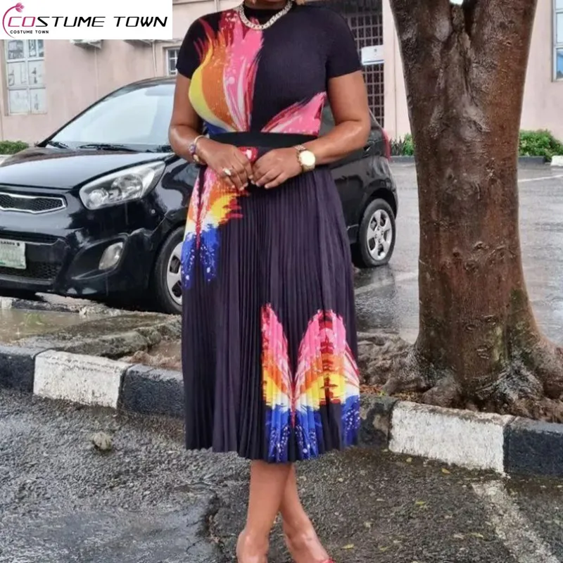 European and American style summer new women's fashion printed short sleeved top+half body skirt two-piece set
European and American style summer new women's fashion printed short sleeved top+half body skirt two-piece set