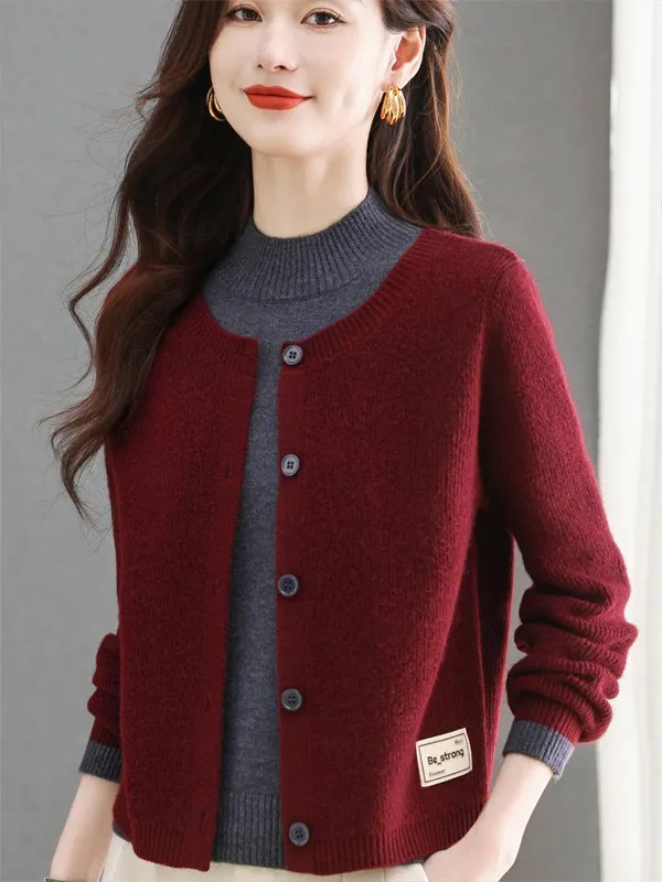 Fashionable Women's Knitted Patchwork Sweater Cardigan Half High Collar Base Shirt New 2026 Commute Style Loose Fit Soft Poly...
Fashionable Women's Knitted Patchwork Sweater Cardigan Half High Collar Base Shirt New 2026 Commute Style Loose Fit Soft Poly...