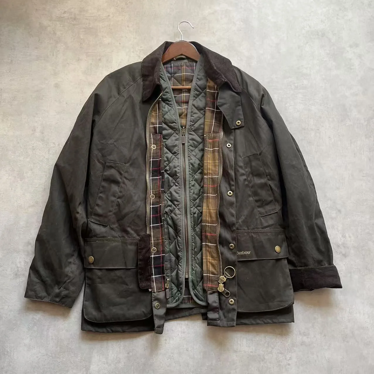 Barbou American vintage oil wax slim mid-length lapel windbreaker jacket Jason Statham Ashby
Barbou American vintage oil wax slim mid-length lapel windbreaker jacket Jason Statham Ashby