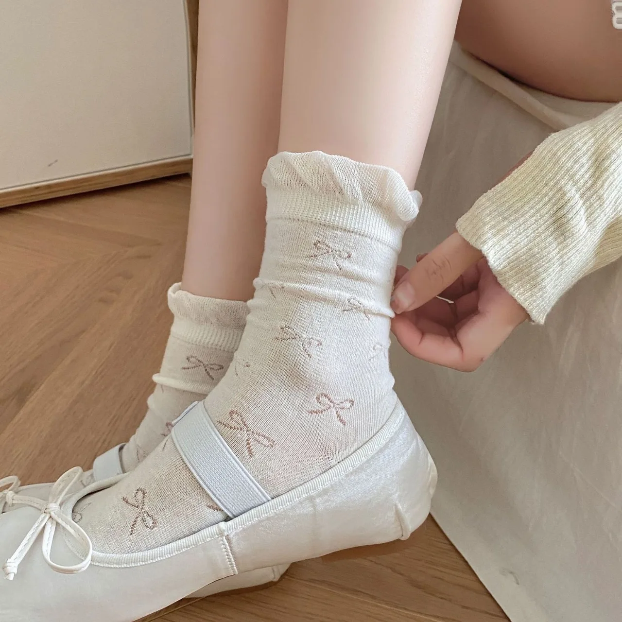 Women's No-Show Thin Mesh Tights with Butterfly Knot Ballet Style Bubble Edge Lace Over-The-Knee Socks Japanese Style
Women's No-Show Thin Mesh Tights with Butterfly Knot Ballet Style Bubble Edge Lace Over-The-Knee Socks Japanese Style