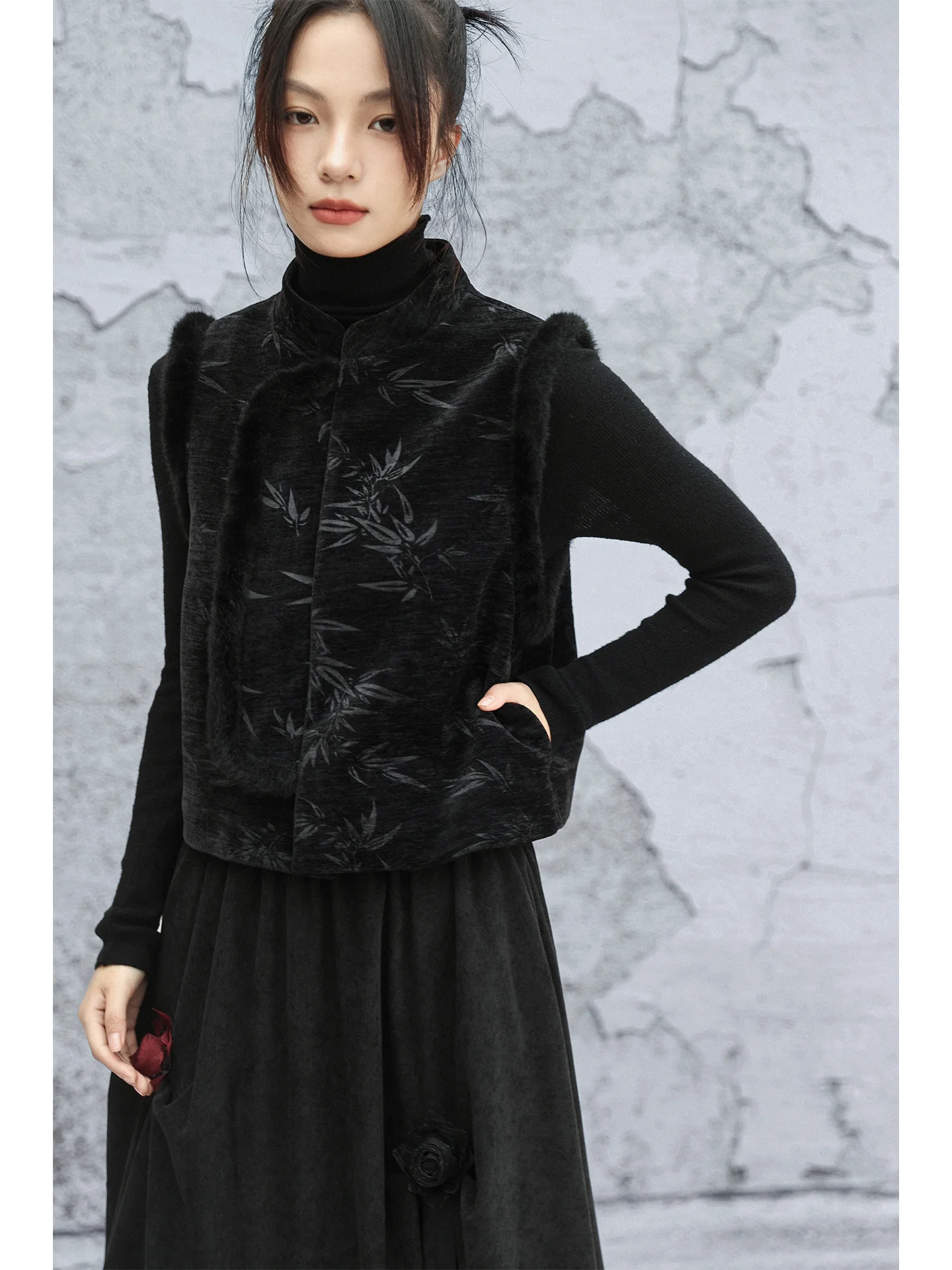 Новая китайская многослойная жилетка для женщин из бамбукового волокна с воротником-стойкой, утепленная, осенне-зимняя куртка
Новая китайская многослойная жилетка для женщин из бамбукового волокна с воротником-стойкой, утепленная, осенне-зимняя куртка