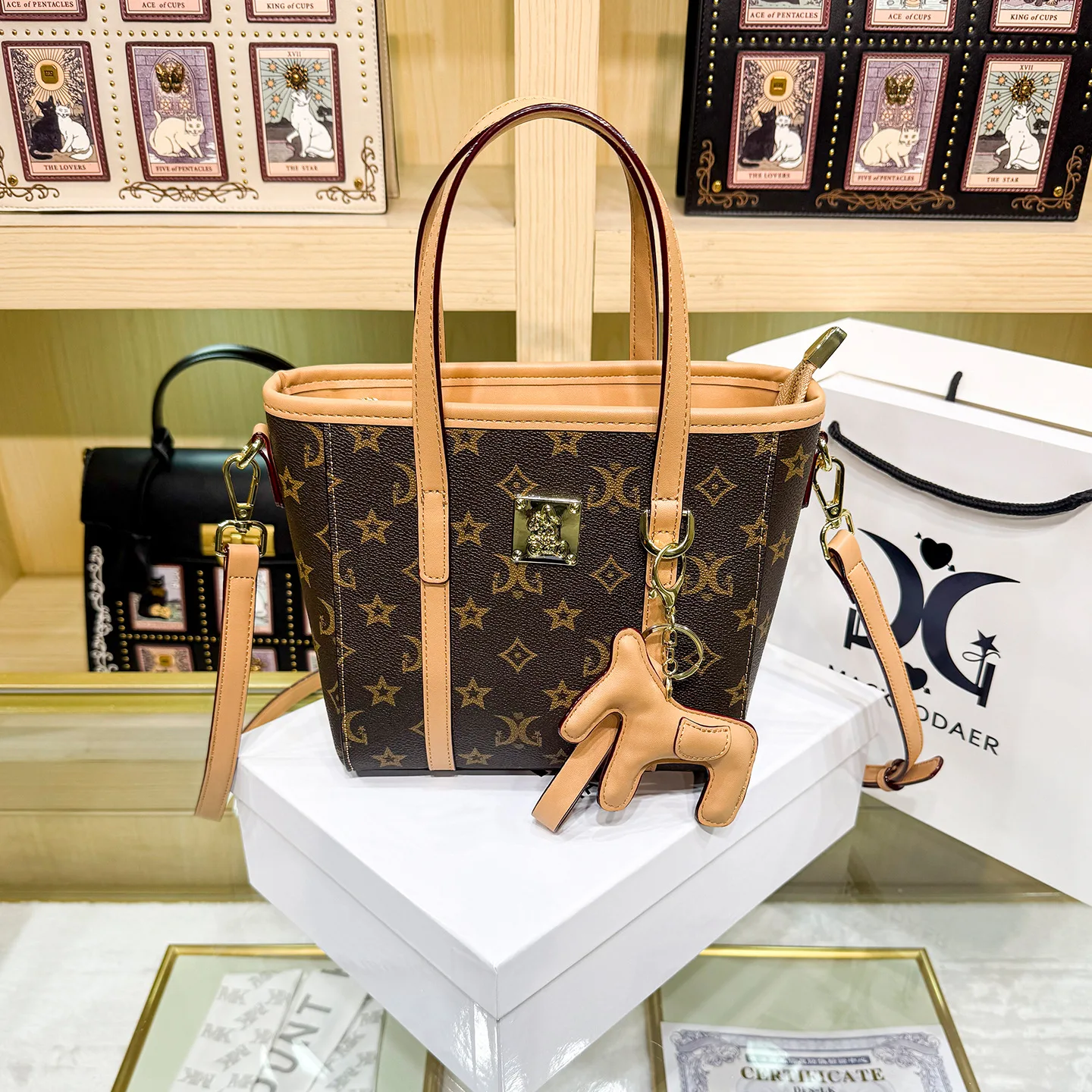 Minimalist Vintage Leather Crossbody Bag Women Casual Business High-End Luxury With Solid Color Unique
Minimalist Vintage Leather Crossbody Bag Women Casual Business High-End Luxury With Solid Color Unique