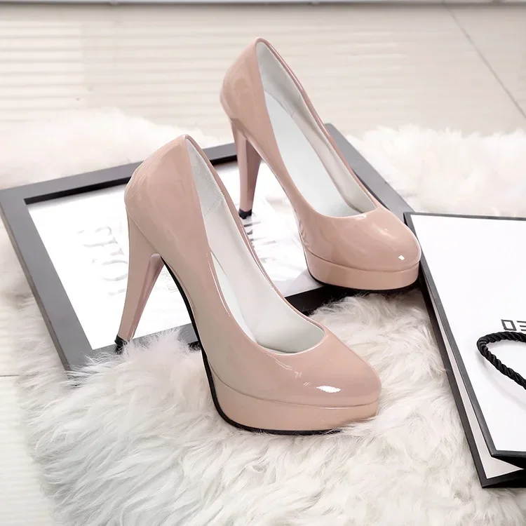 Pumps Shoes Women PU Leather Shallow Slip-On Round Toe High heels Wedding Party Derss shoes Mujer Plus size 2023
Pumps Shoes Women PU Leather Shallow Slip-On Round Toe High heels Wedding Party Derss shoes Mujer Plus size 2023