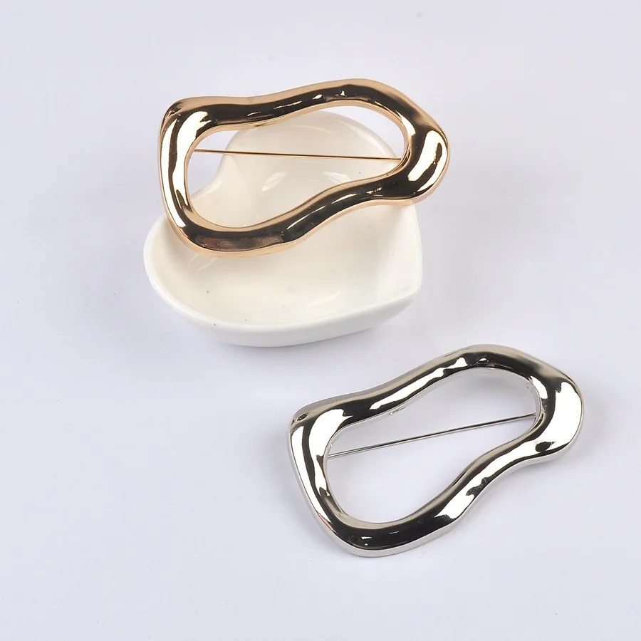 New Arrival Smooth Surface Irregular Ring Brooch 2-in-1 Lapel Pin Alloy Clothing Accessory for Women Fashion Decoration
New Arrival Smooth Surface Irregular Ring Brooch 2-in-1 Lapel Pin Alloy Clothing Accessory for Women Fashion Decoration