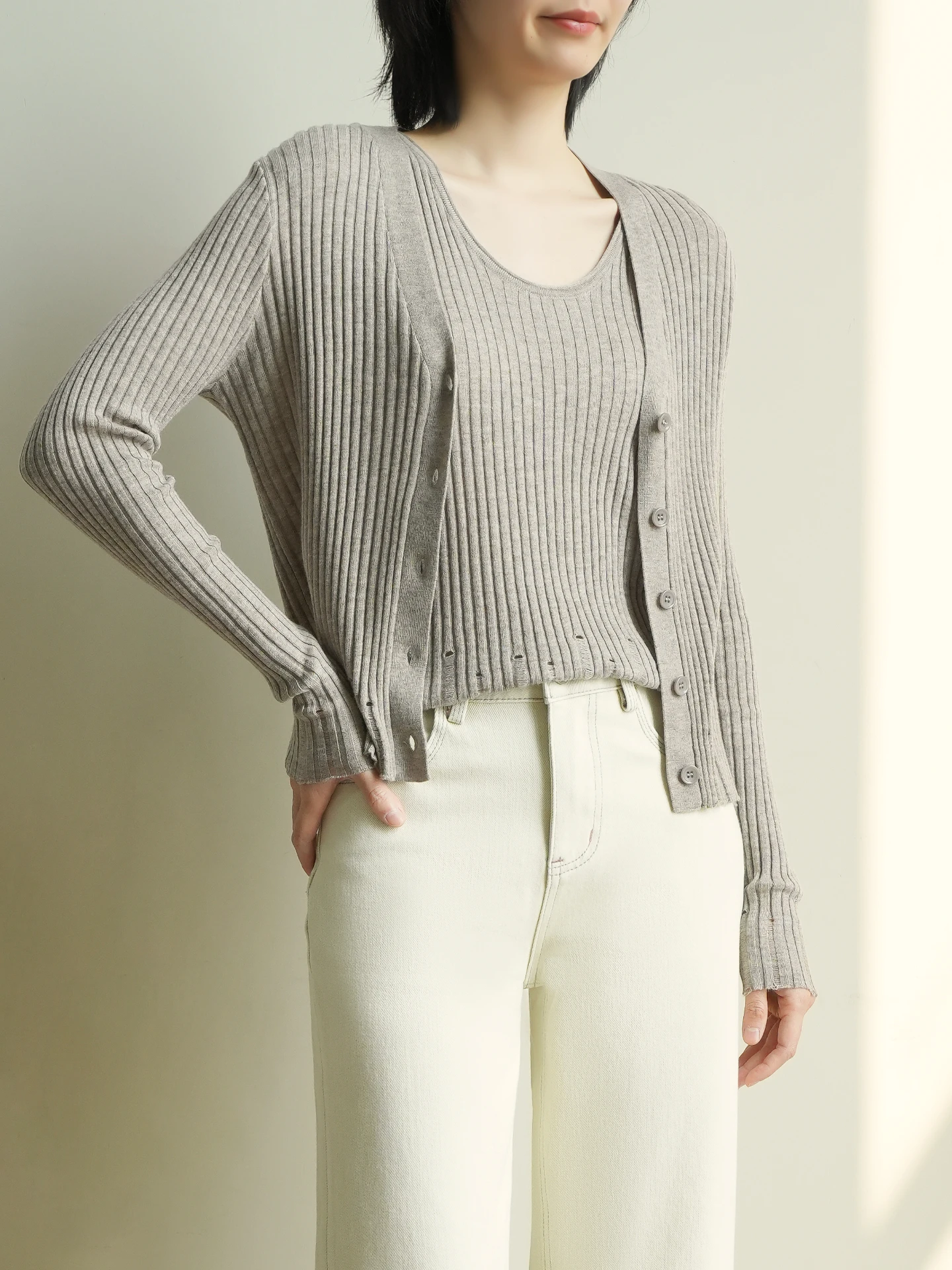 Soft V-Ne Knitted Cardigan with Camere Long Sve Slim Fit Spring Sle Tassel Detail Casual Wear Comfortable Knitwear
Soft V-Ne Knitted Cardigan with Camere Long Sve Slim Fit Spring Sle Tassel Detail Casual Wear Comfortable Knitwear