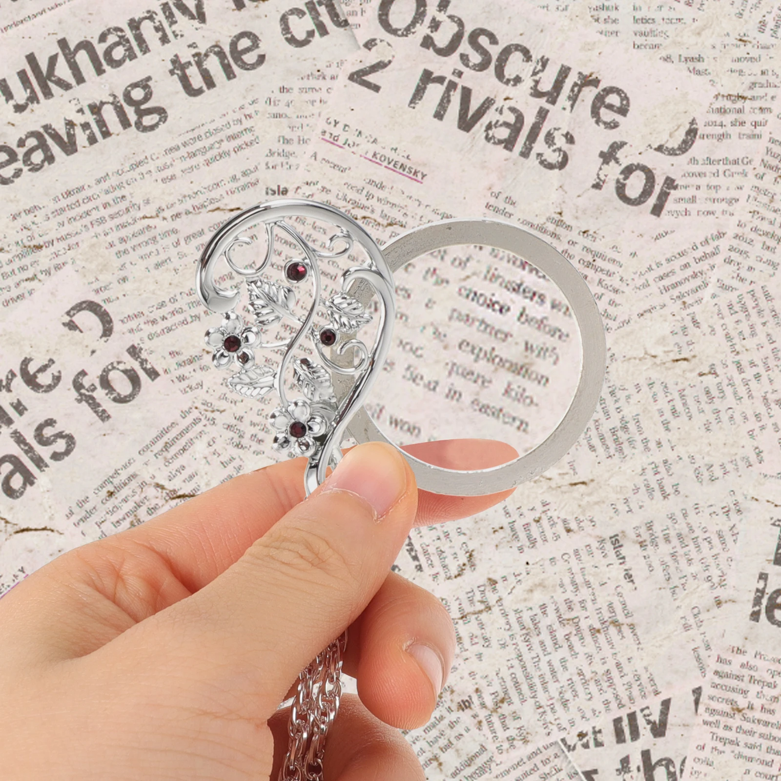 Rhinestone Pendant Necklace Women Magnifying Glass Reading Lens Durable Fashion Jewelry for Daily Wear Outdoor Exploration Low
Rhinestone Pendant Necklace Women Magnifying Glass Reading Lens Durable Fashion Jewelry for Daily Wear Outdoor Exploration Low