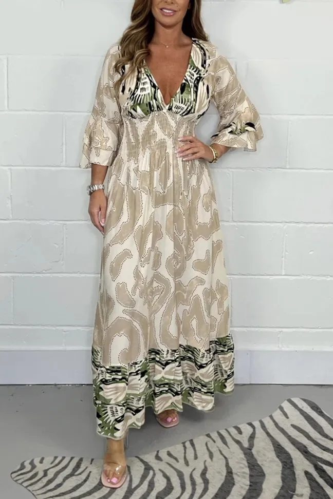 Women's Retro Dress With Patchwork Print Elegant Spring Summer V-neck Flared Sleeves Elastic Waist A-line Jumpsuit Long Skirt
Women's Retro Dress With Patchwork Print Elegant Spring Summer V-neck Flared Sleeves Elastic Waist A-line Jumpsuit Long Skirt