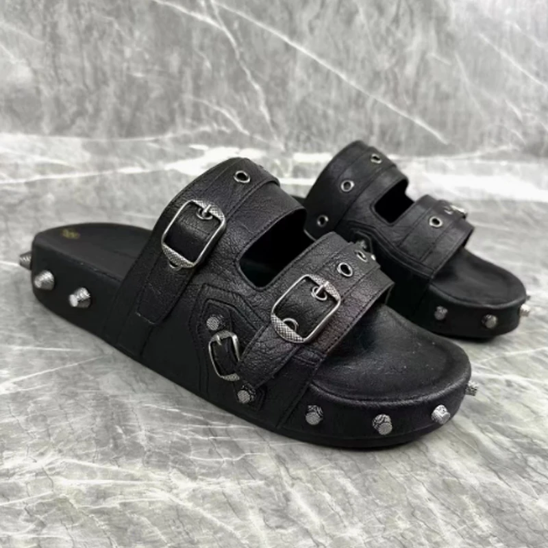 Black Punk Studded Platform Sandals Men Summer 2026 Fashion Buckle Strap Outdoor Non-Slip Thick Sole Sandals for Men
Black Punk Studded Platform Sandals Men Summer 2026 Fashion Buckle Strap Outdoor Non-Slip Thick Sole Sandals for Men