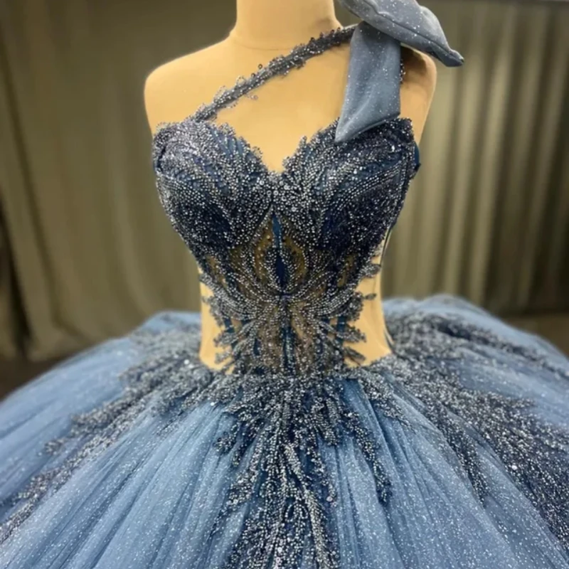 Блестящие синие платья Quinceanera по индивидуальному заказу с открытыми плечами и аппликацией из пайеток, кружевное многослойное платье с длинным хвостом, Vestido 15, Quinceanera
Блестящие синие платья Quinceanera по индивидуальному заказу с открытыми плечами и аппликацией из пайеток, кружевное многослойное платье с длинным хвостом, Vestido 15, Quinceanera